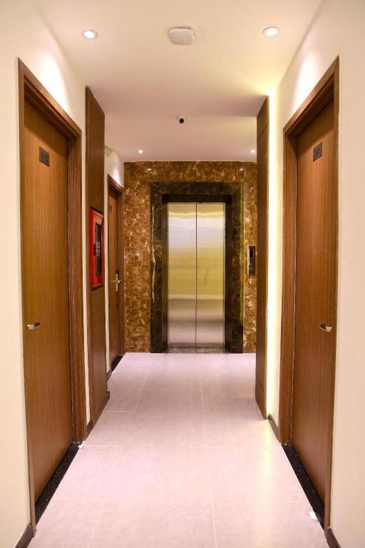 Bizu Royal Hotel Ho Chi Minh City Exterior photo