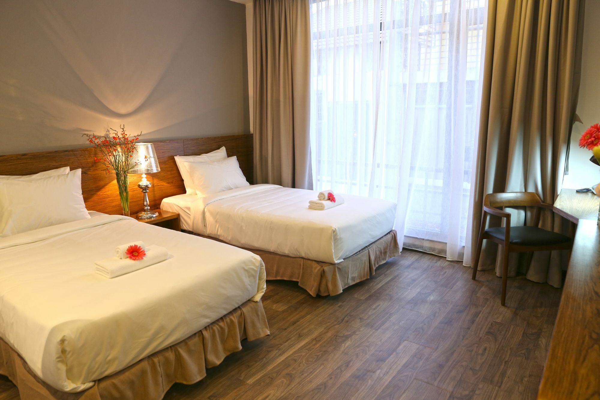 Bizu Royal Hotel Ho Chi Minh City Exterior photo